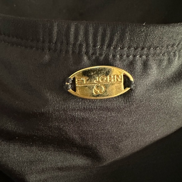 St. John swim EMBROIDERY BANDEAU
1 PC new with tags! Size 4 - Picture 4 of 6